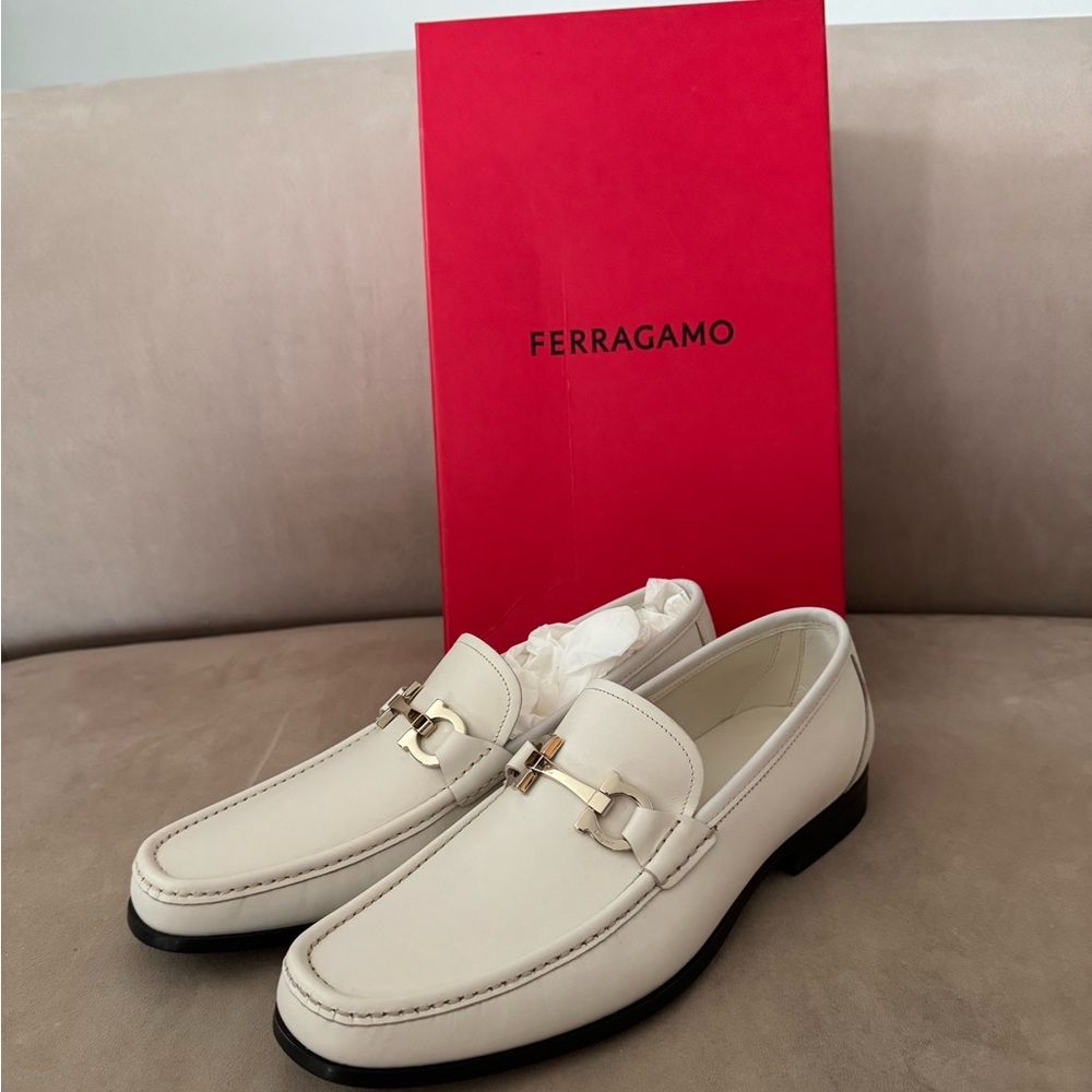 Salvatore Ferragamo Grandioso 2 Mascarpone Calf Loafers 9 EE New